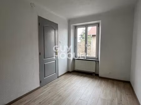 en location : appartement t3 (50 m²) à cernay