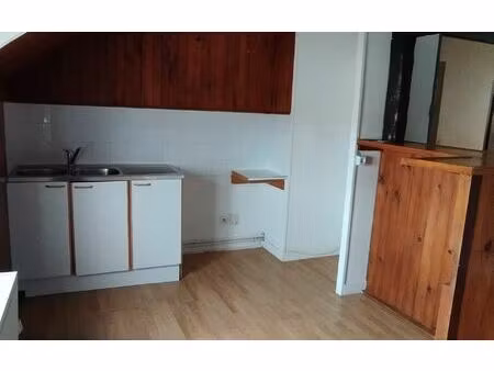 location appartement  m² t-2 à ussy-sur-marne  615 €