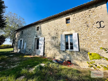 charmant maison en pierre de 3 chambres avec une vue imprena