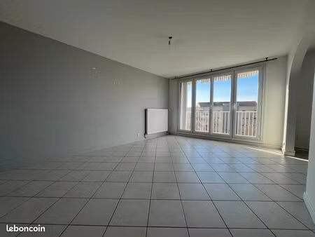 appartement 4 pièces 77 m²