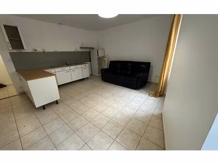 location appartement  m² t-3 à joyeuse  485 €