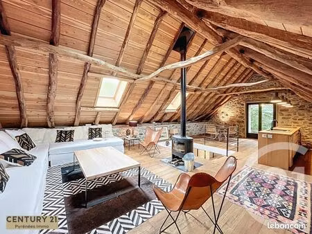 grange 2 pièces 80 m²