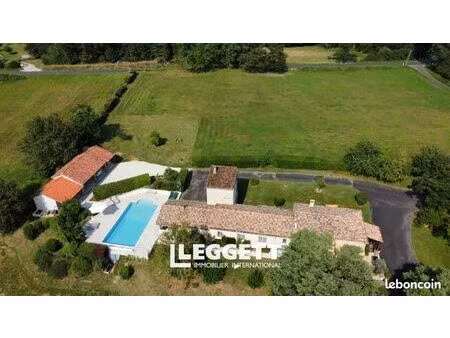 maison 6 pièces 140 m²