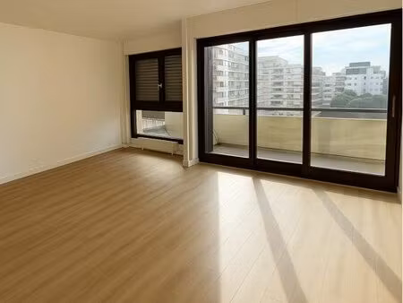 studio refait à neuf – 32 m² – plein centre de rennes – balcon – 780 cc