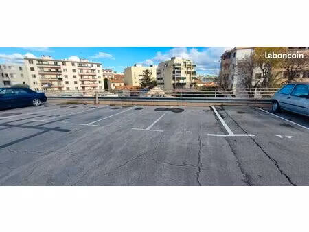 loue place de parking