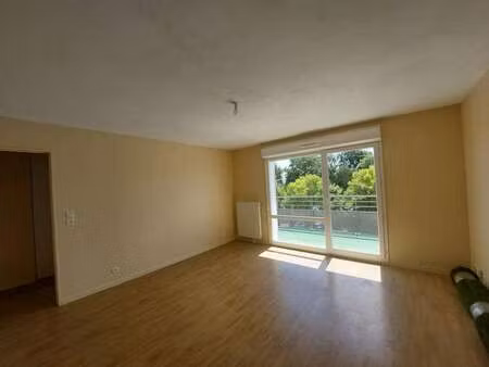 location appartement 2 pièces à séné (56860) : à louer 2 pièces / 45m² séné