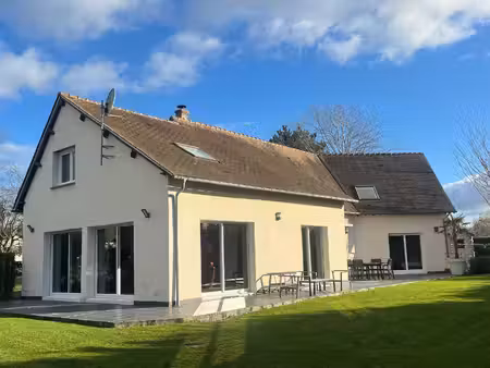 maison 7 pièces - 200 m²