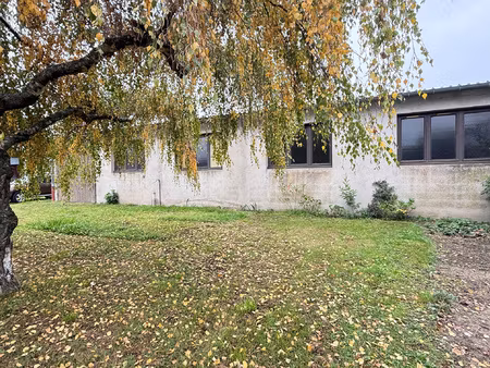 entrepot et maison t9