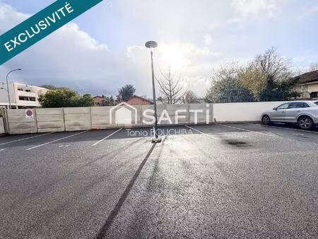 place de parking rare – secteur golf ⛳️