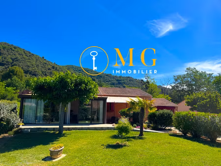 plain-pied lumineux avec véranda  grand séjour et terrain de