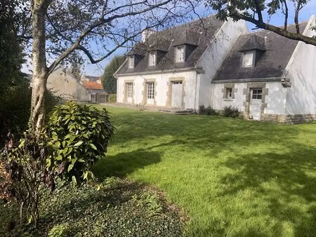 maison familiale lumineuse avec grand jardin – tout à pied au