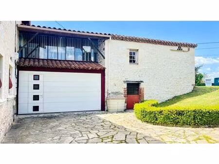 maison en pierre de caractère  6 pièce(s) 158 m2