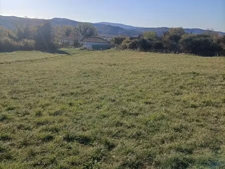 terrain exceptionnel de 1835m²