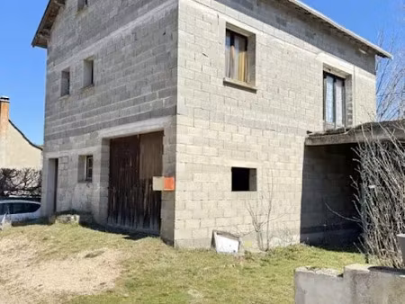 vente maison 6 pièces 77.5 m² à laubert (48170)  61 000 €