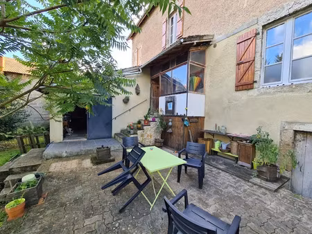vente maison 6 pièces 214 m² à trézelles (03220)  172 800 €