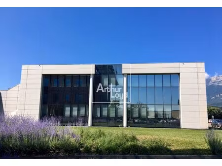 location local professionnel 667m² echirolles 38130