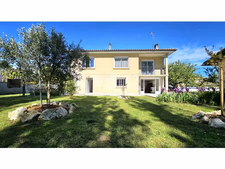 maison t7 - 133m² proche des commerces avec garage et terrain de 800m² / eauze