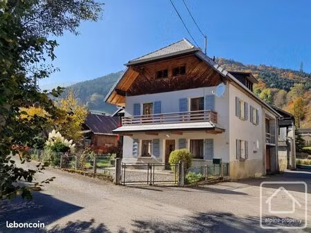 chalet 8 pièces 130 m²