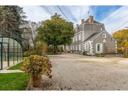 maison de caractère 280 m² – piscine couverte – 30 min niort