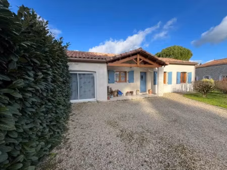 vente maison 5 pièces 110 m² à bourg-charente (16200)  213 000 €