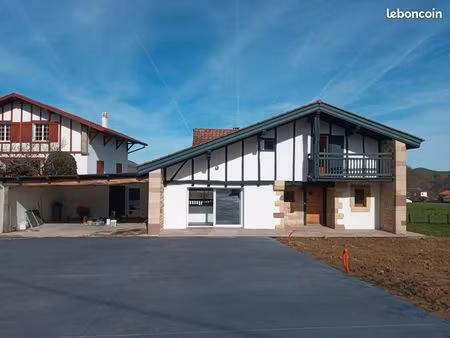 charmante maison a louer