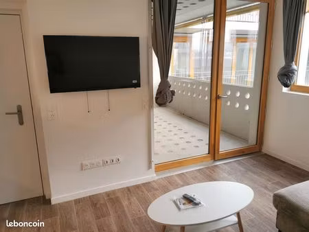 à louer – appartement neuf t2 totalement équipé + loggia (10m²) - 100m du quai des marques