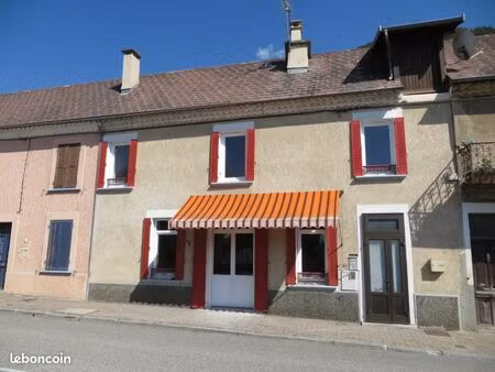 maison de village 4 pièces 88 m²