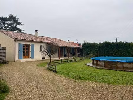 vente maison 5 pièces 110 m² bourg-charente (16200)