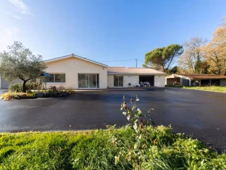 vente maison 7 pièces 187 m² à cartelègue (33390)  265 500 €