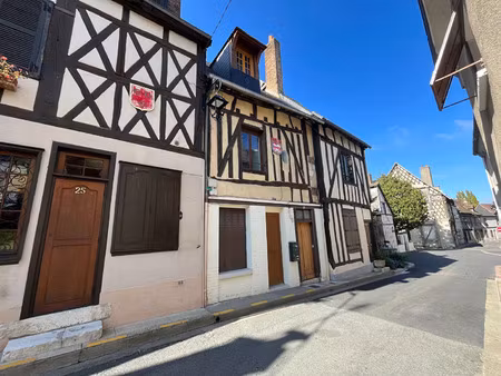vente immeuble 91 m² aubigny-sur-nère (18700)
