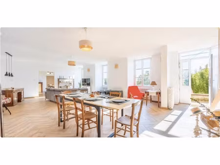 vente maison 6 pièces 230 m² à champdeniers-saint-denis (79220)  245 000 €