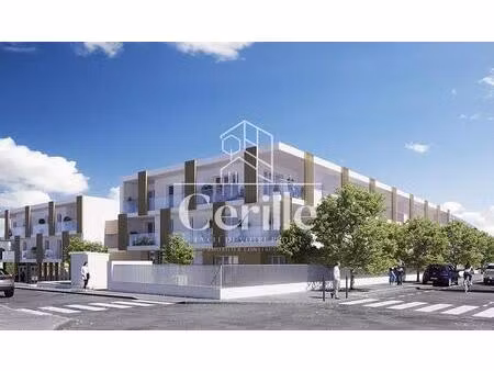 achat : local commercial (13340)