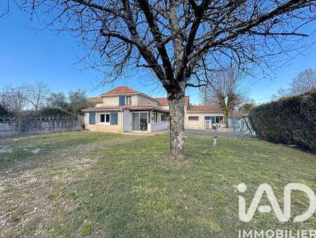 vente maison à saint-sornin (16220) : à vendre / 150m² saint-sornin