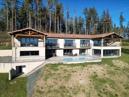 villa de luxe en vente miélan  france