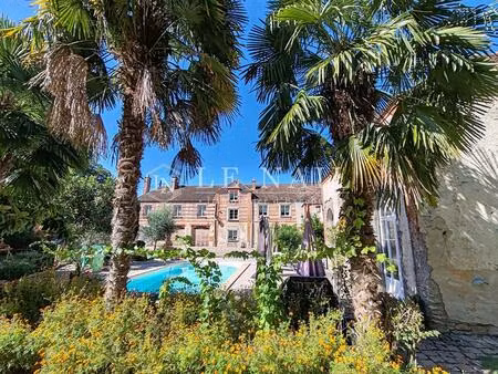 belle demeure du xviiie siècle avec son parc de 1 6 hectares aux