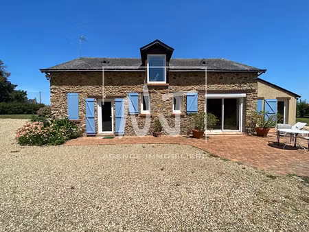 vente maison 5 pièces 172 m² à le lion-d'angers (49220)  348 150 €