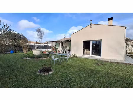 vente maison 5 pièces 111 m² à sainte-soulle (17220)  367 500 €
