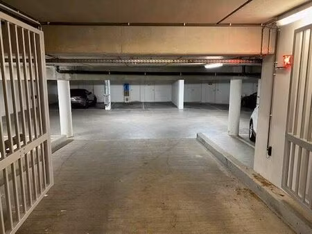 garage à vendre à rue royale 83 bruxelles (vbd61015)