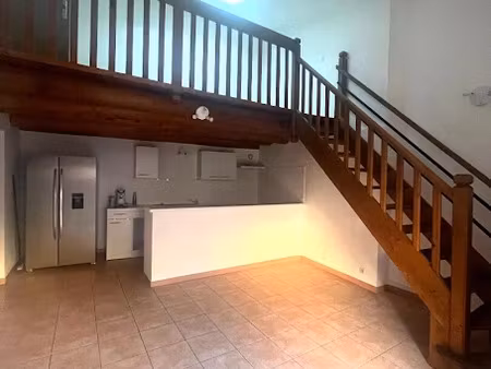 location appartement 3 pièces 61 m² à rognonas (13870)  725 €