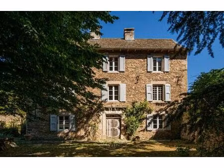au cœur de l’aveyron - ancien presbytère rénové