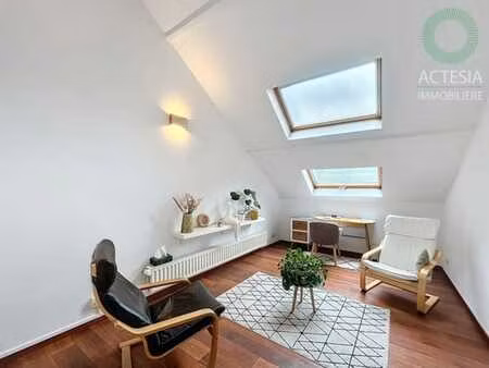 espace professionnel lumineux idéalement situé à spy