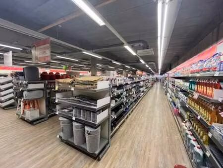 rez-de-chaussée commercial à louer – centre de lanaken