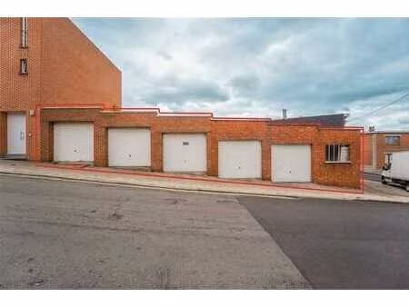 5 boxes de garage à ans