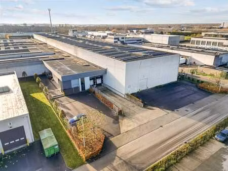 entrepôt logistique de 4.025 m² à louer  situé à proximité d