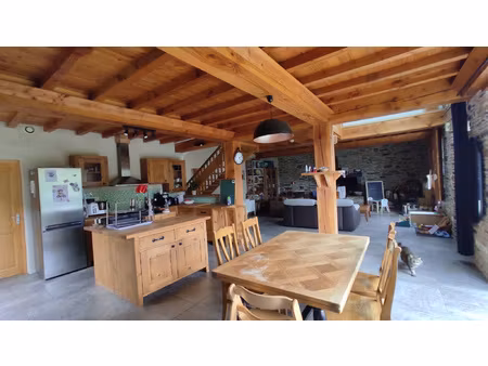 longère en pierres avec studio indépendant