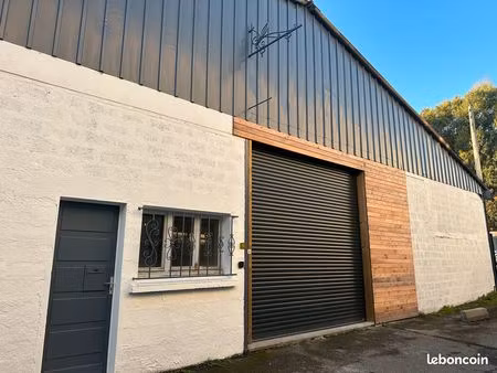 très grand parking de 38m2 en plein centre-ville / possibilité 3 voitures