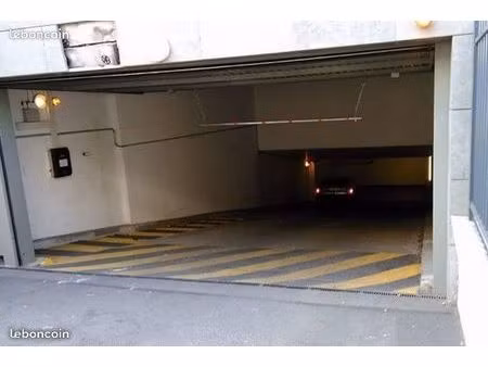 box (garage  parking) 24m² à sartrouville