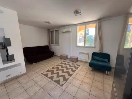location appartement 1 pièce 28 m² à gardanne (13120)  675 €