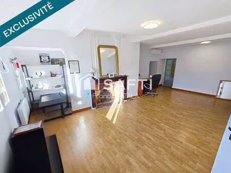 grand local commercial libre avec logement