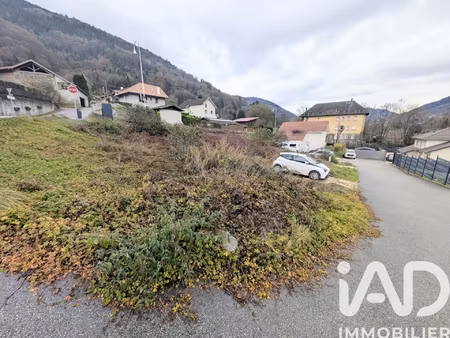 vente terrain 591 m²